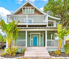 105 W Columbus Dr - Photo 1 of 1