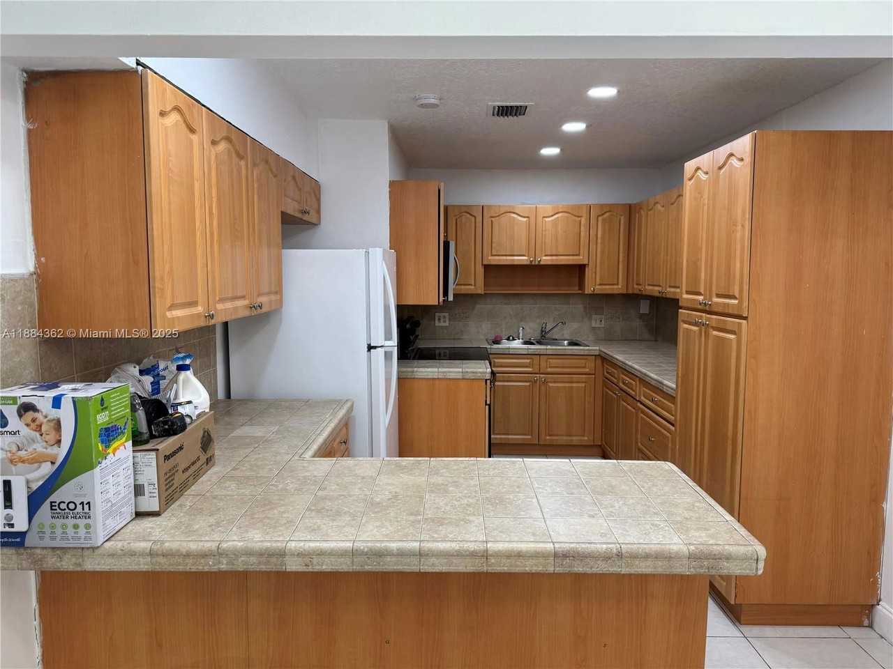 19220 Nw 51st Ave - Photo 2 of 8