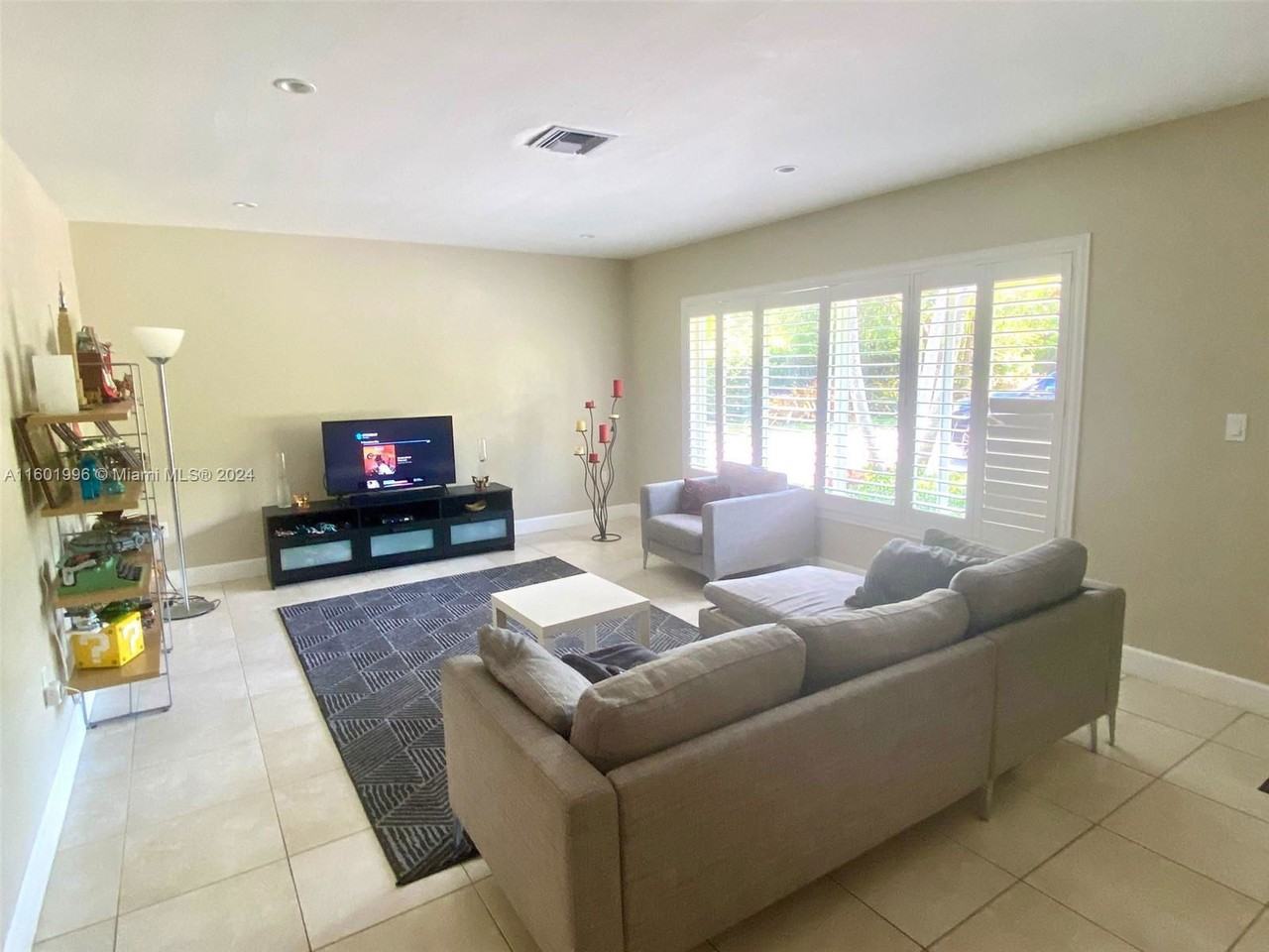 Sw 77th Ave - Photo 3 of 8