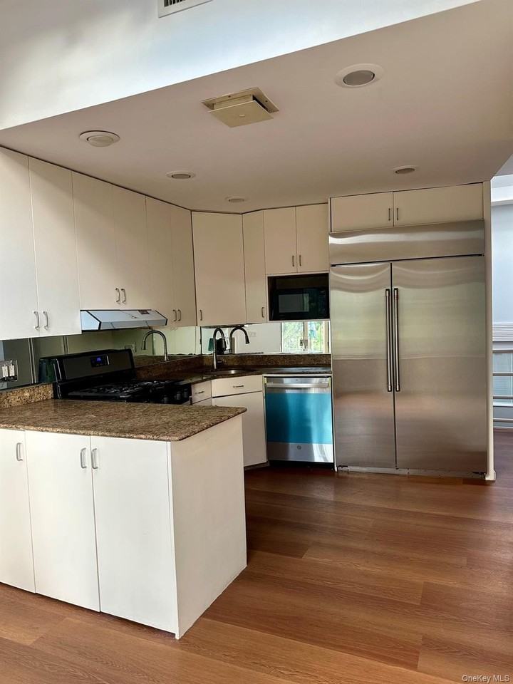 23 Clinton Ln - Photo 4 of 11