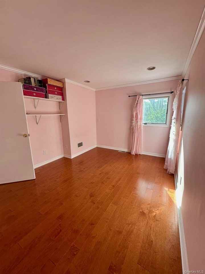 23 Clinton Ln - Photo 7 of 11