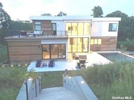 featured image of 43 Smugglers Path