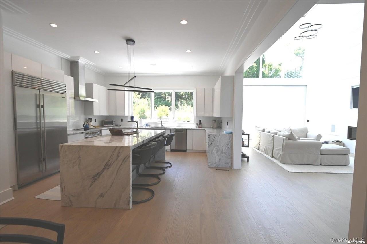 43 Smugglers Path - Photo 4 of 17