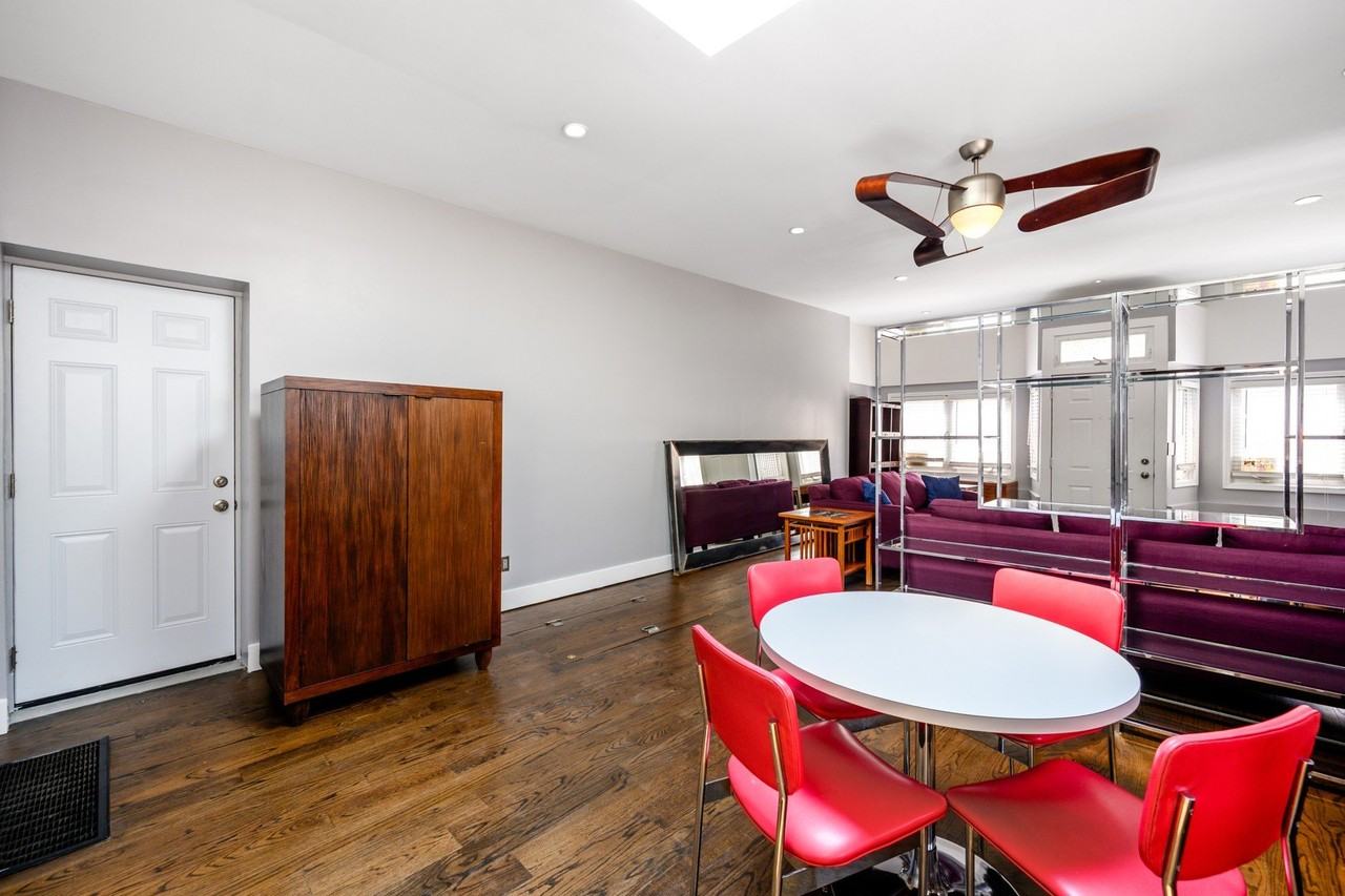 1646 W Blackhawk St - Photo 5 of 21