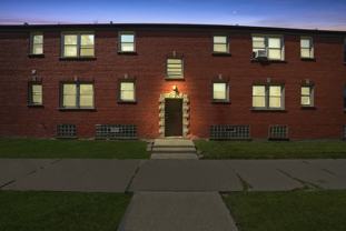 9059 S Laflin St #1E - Photo 1 of 1