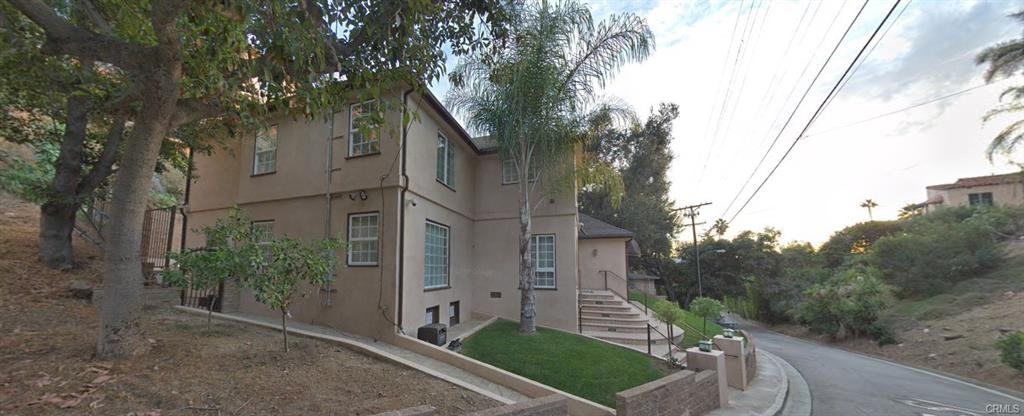 1338 N Jackson St - Photo 3 of 8