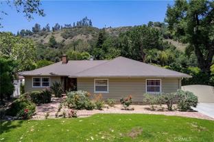 2741 E Glenoaks Blvd - Photo 1 of 1
