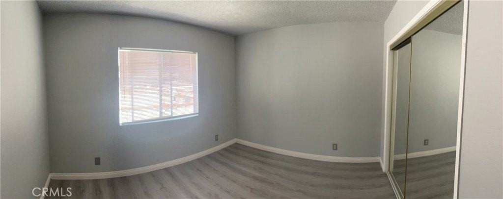 1194 W 39th St #7 - Photo 3 of 5