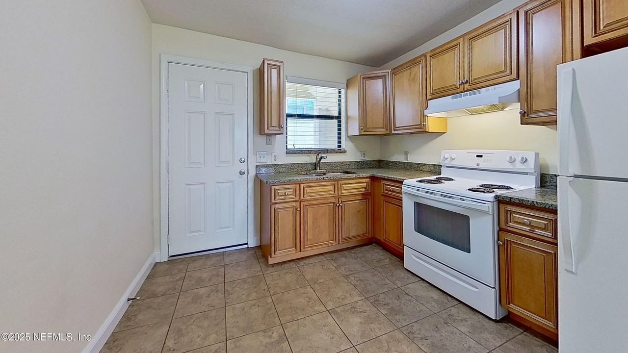 5148 Floral Bluff Rd #2 - Photo 4 of 13