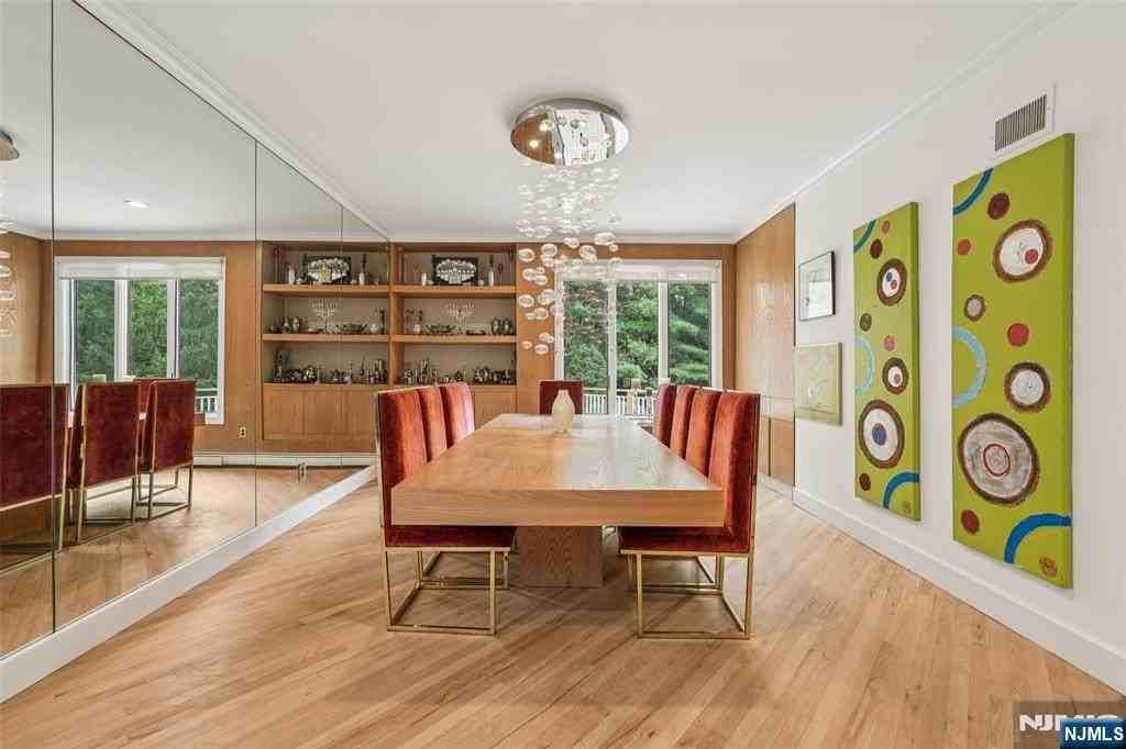 16 Schaffer Rd - Photo 5 of 25