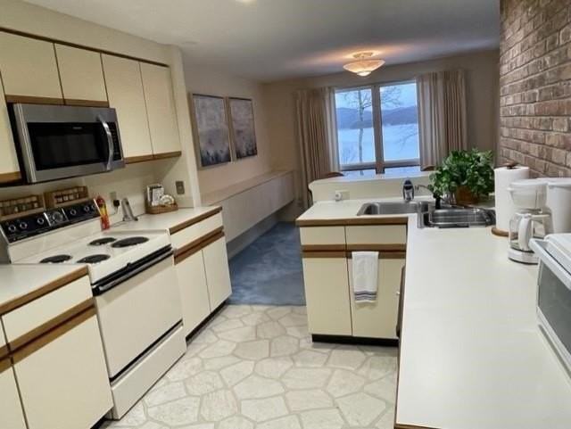 9 Pioneer Pt - Photo 3 of 17