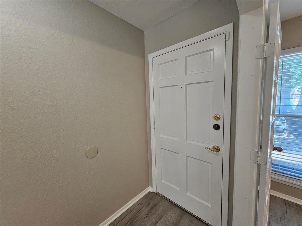 609 Canyon Ridge Dr - Photo 3 of 28