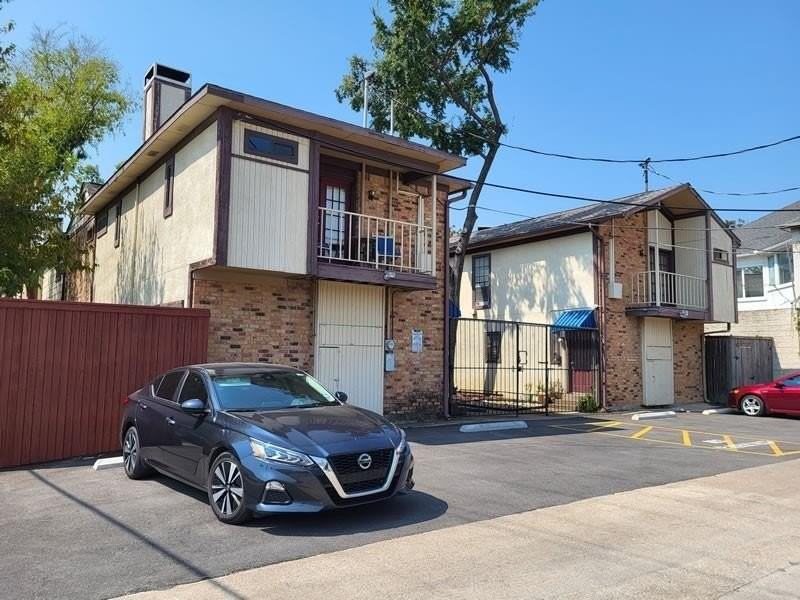 4000 Rawlins St #105 - Photo 2 of 26