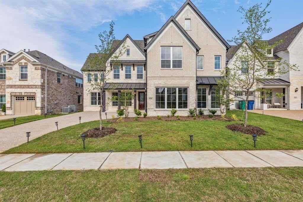 821 Veranda View - Photo 5 of 40