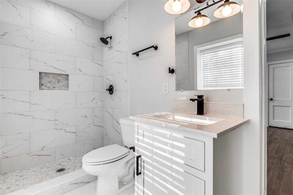 1113 Hill St - Photo 5 of 24