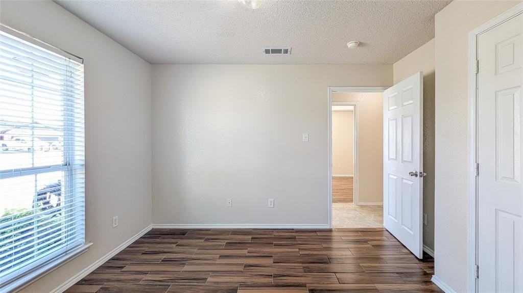 500 Firebird Ct - Photo 4 of 21