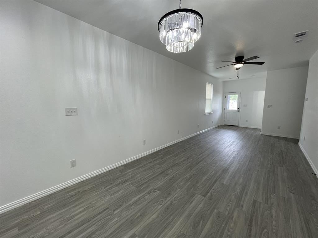 3309 Collin St - Photo 6 of 15