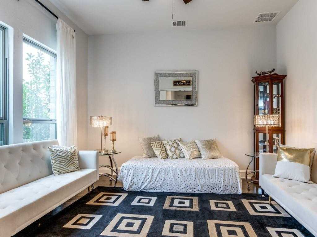 14513 Shady Grove Lane - Photo 4 of 40