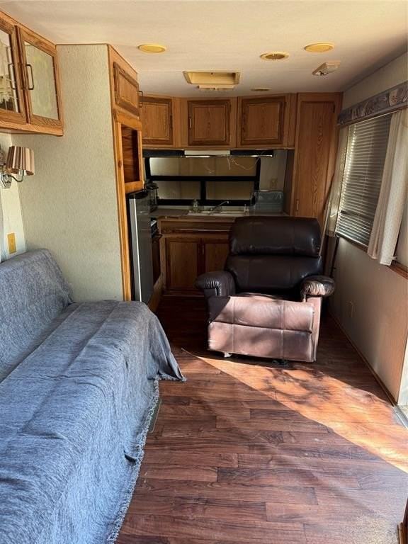 1046 E Owings St - Photo 2 of 7