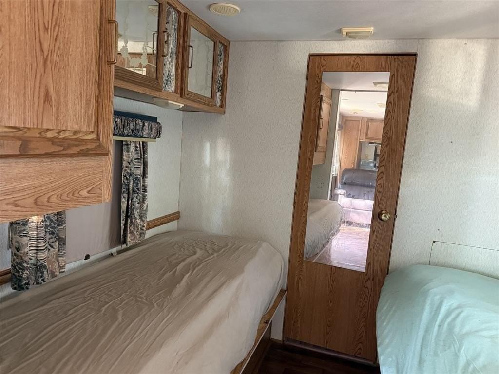 1046 E Owings St - Photo 4 of 7