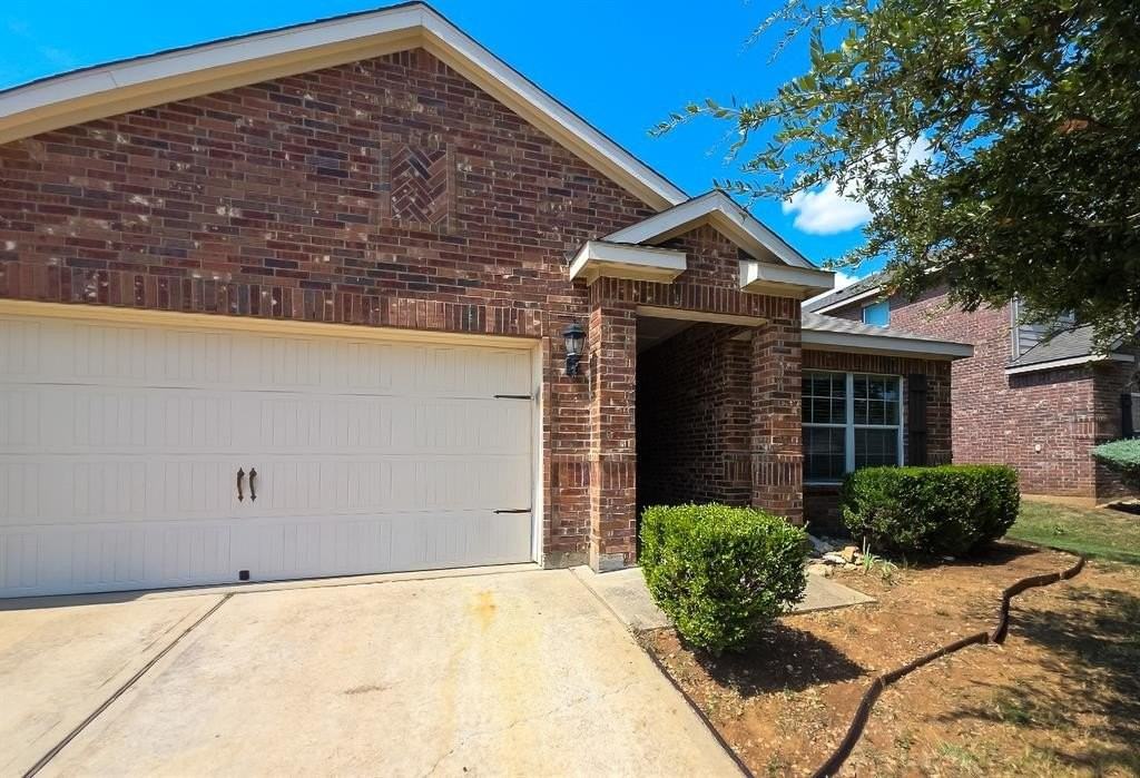 609 Canoe Way - Photo 2 of 21