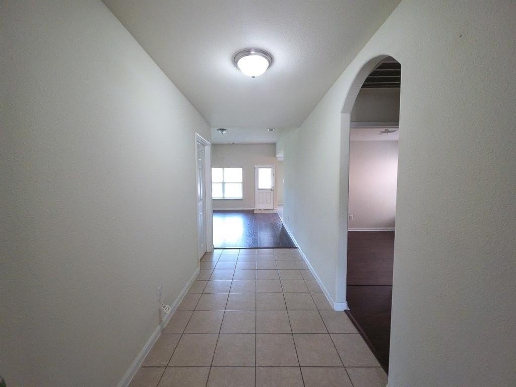 609 Canoe Way - Photo 3 of 21