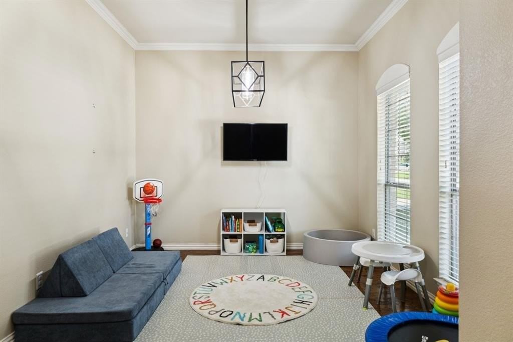 910 Fox Ridge Trl - Photo 3 of 25