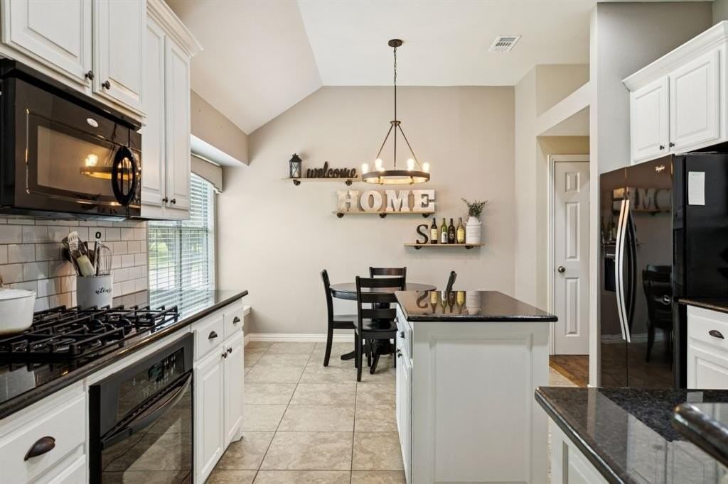 910 Fox Ridge Trl - Photo 6 of 25