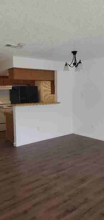 709 Lee St #12 - Photo 5 of 5