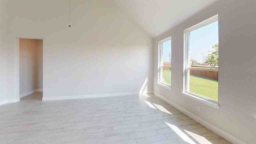 920 Lido Ln - Photo 5 of 39