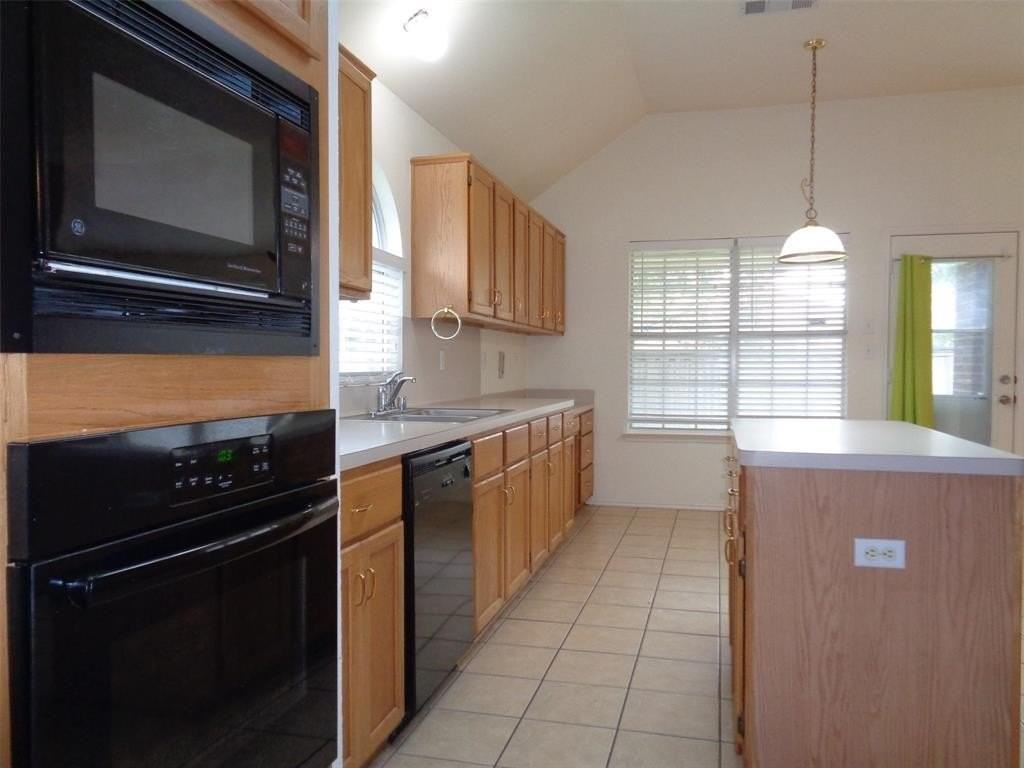 7510 Colfax Dr - Photo 6 of 40