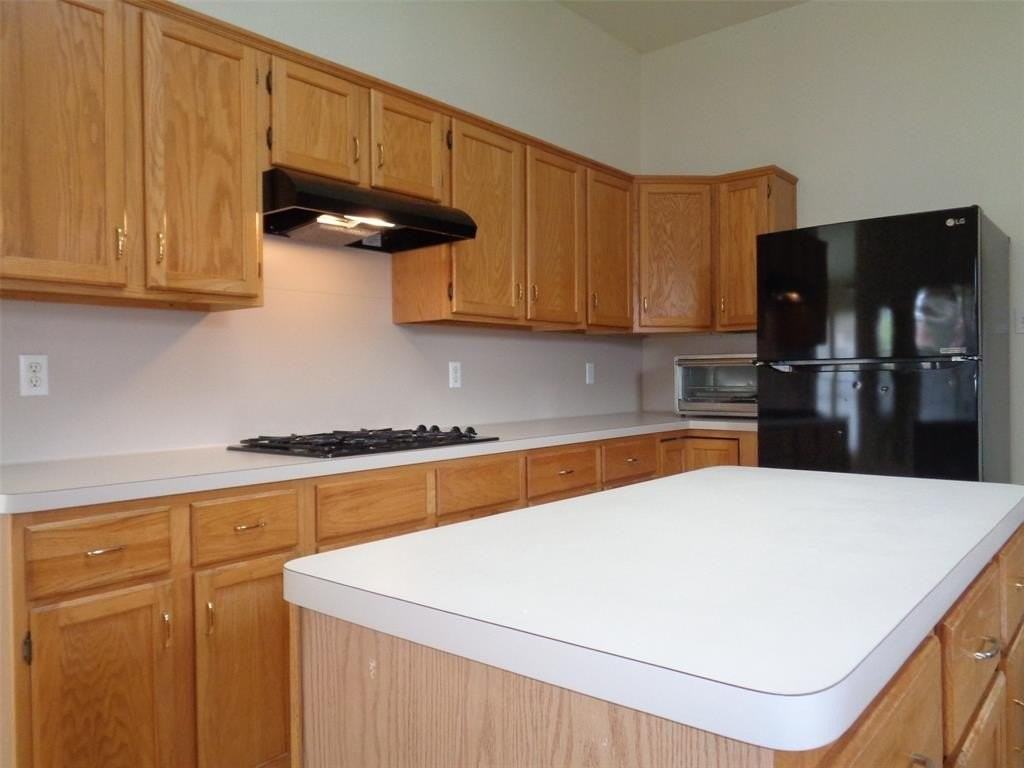 7510 Colfax Dr - Photo 7 of 40