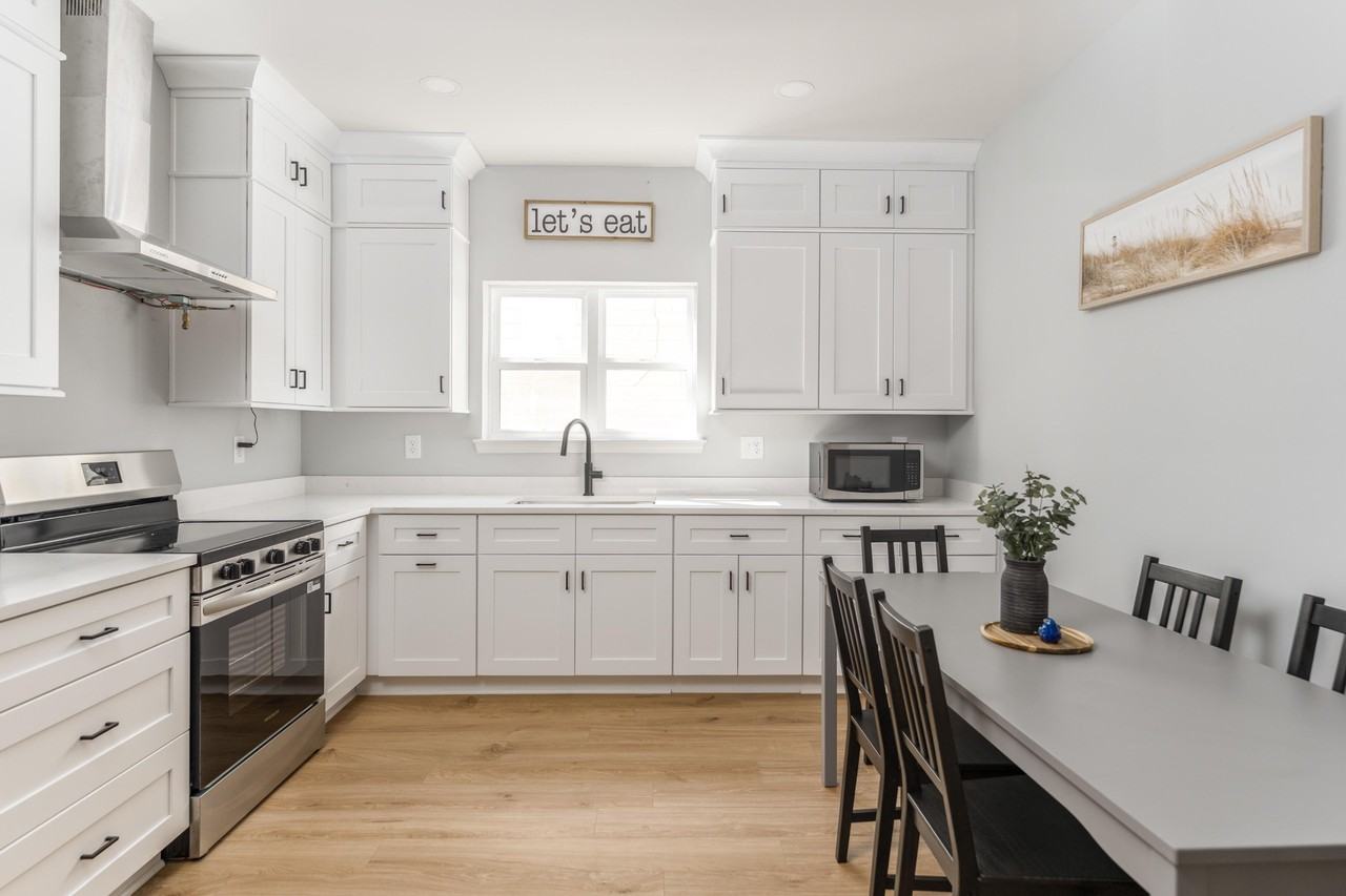 Elm St Nw - Photo 3 of 16