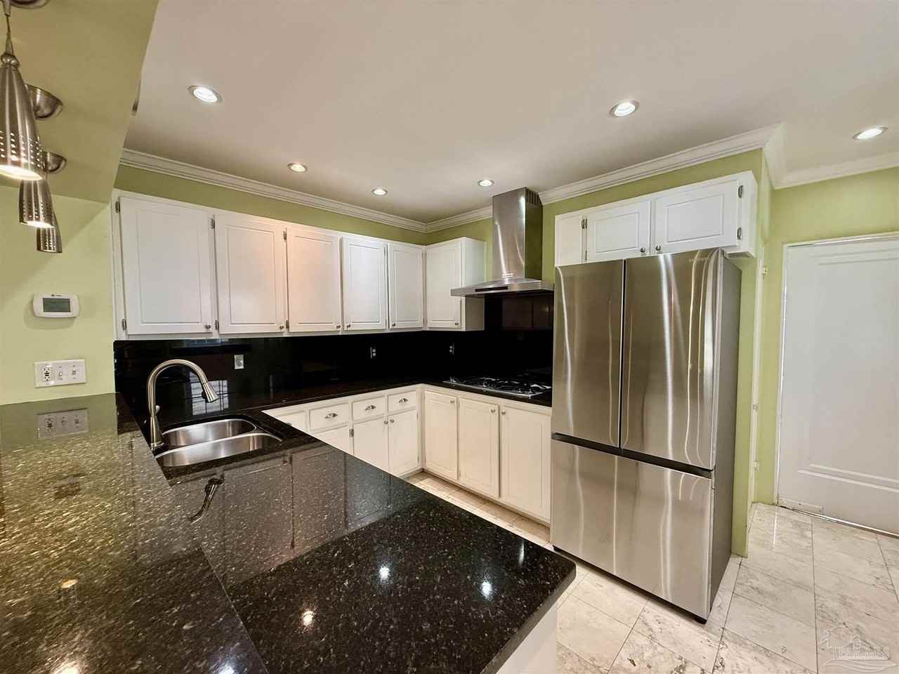 1717 Yates Ave - Photo 3 of 47