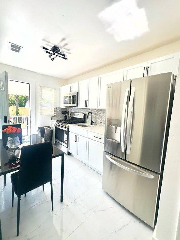 Oswego Ave - Photo 4 of 15