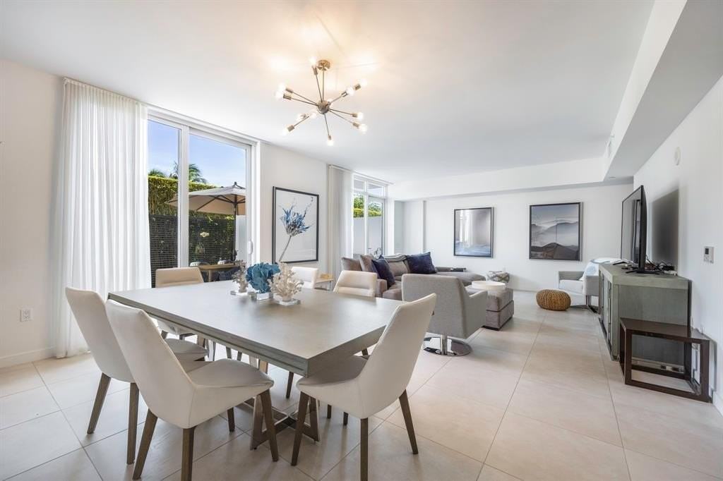 401 N Birch Rd #TH7 - Photo 5 of 33