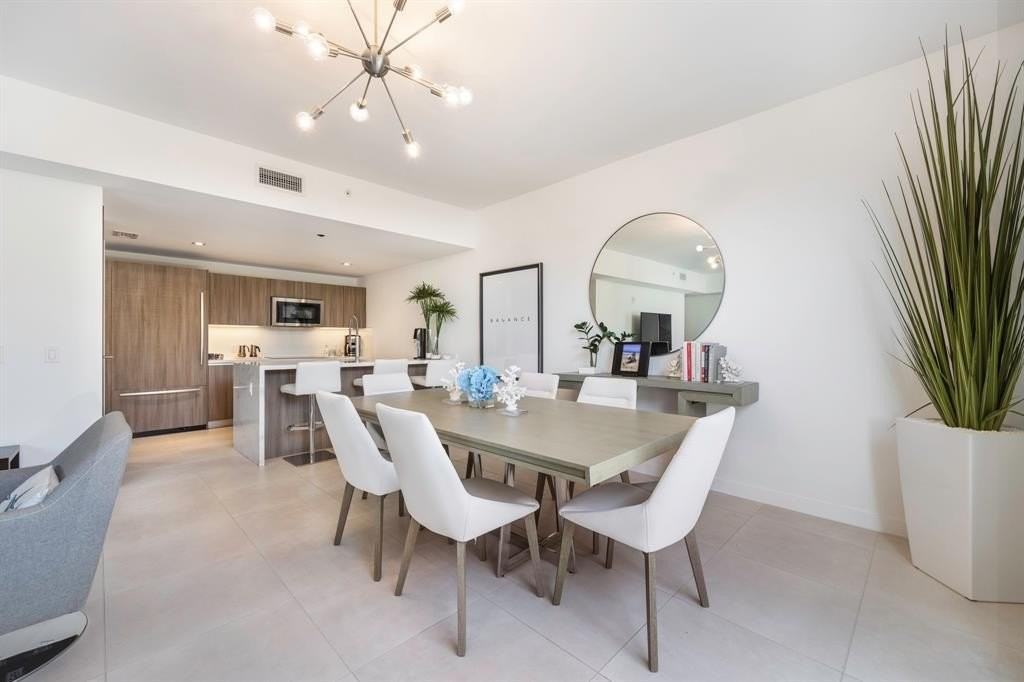 401 N Birch Rd #TH7 - Photo 6 of 33