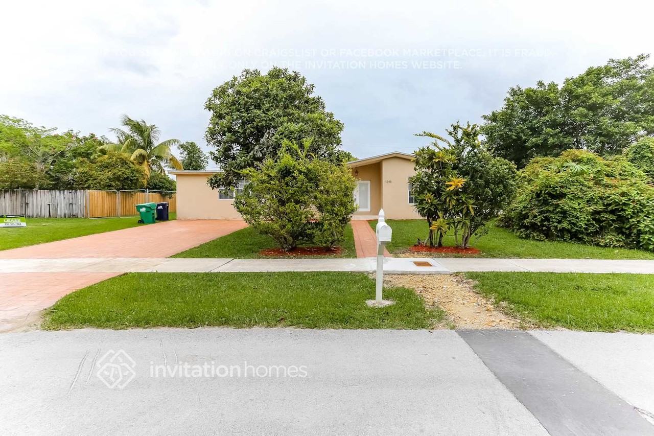 11345 Sw 108th Ave - Photo 2 of 21