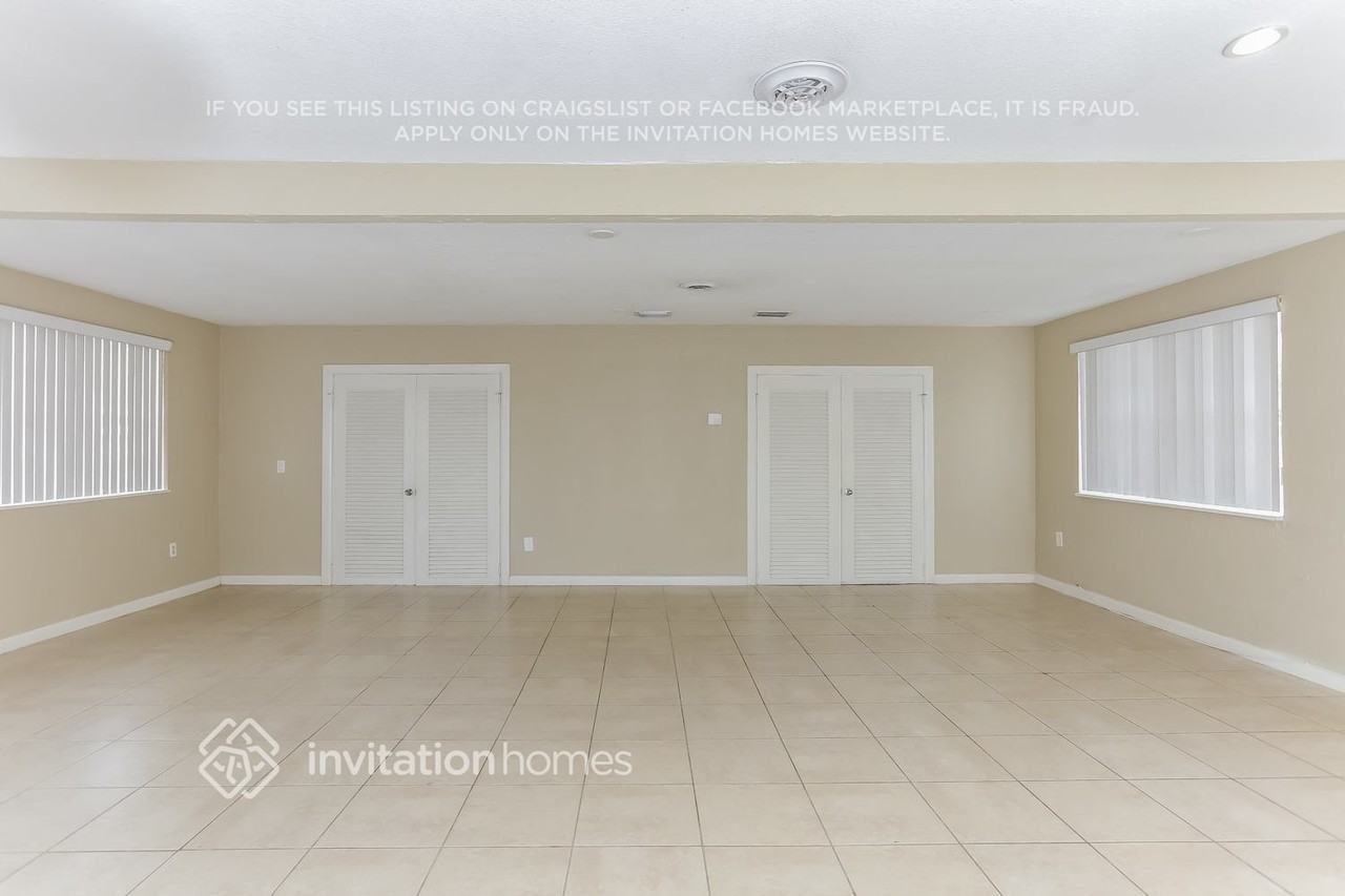 11345 Sw 108th Ave - Photo 5 of 21