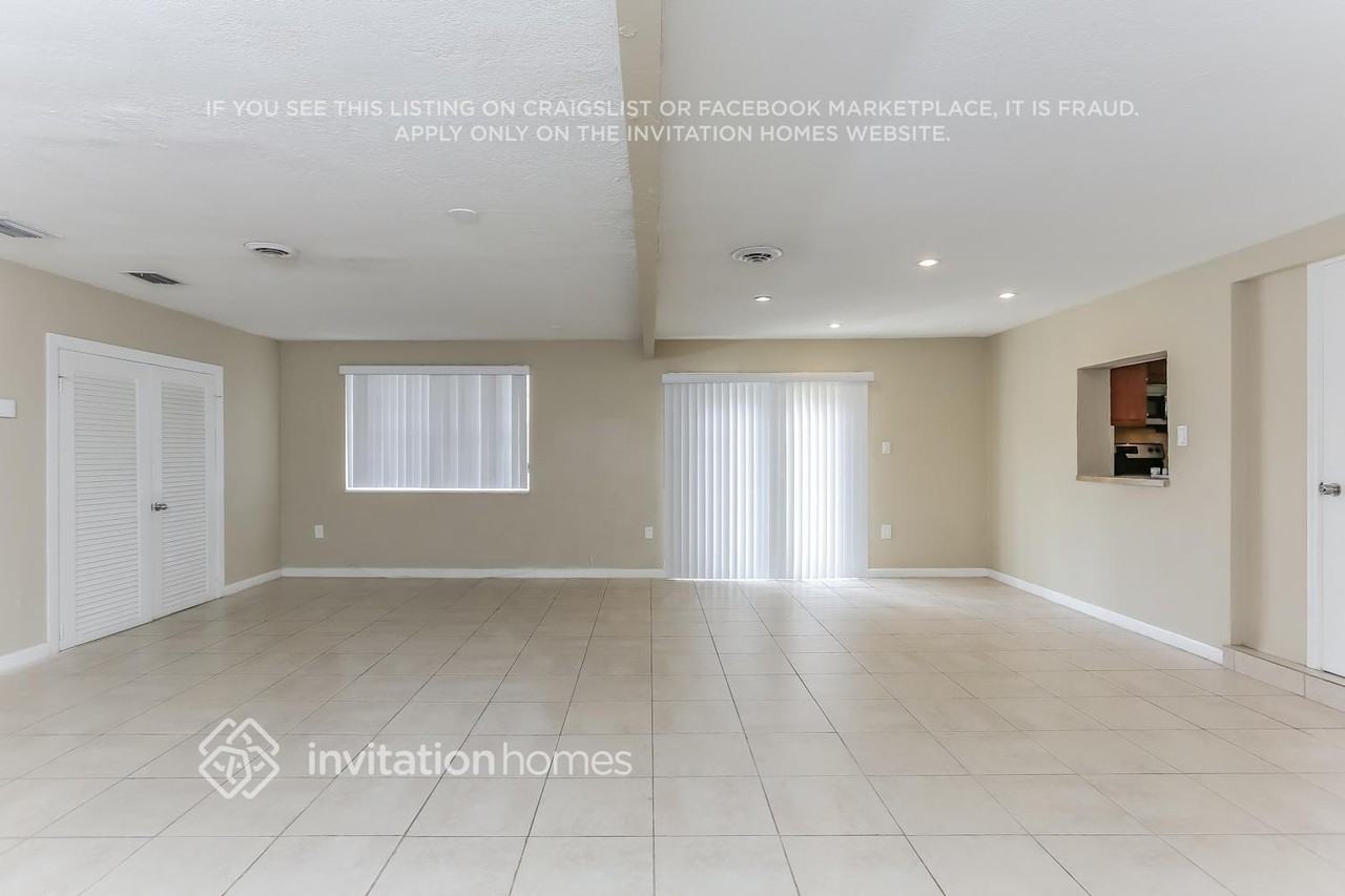 11345 Sw 108th Ave - Photo 6 of 21