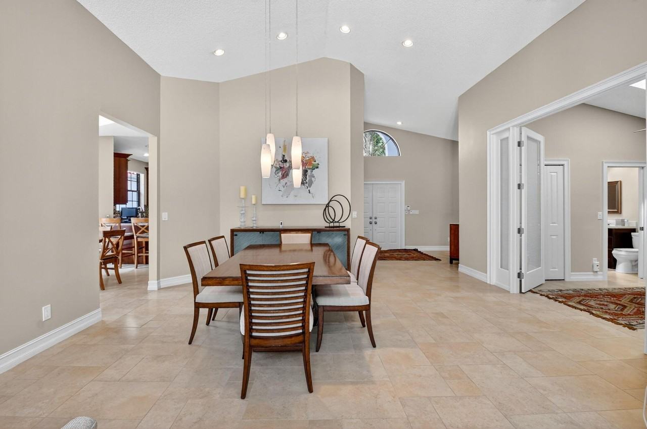 5850 Nw 21st Ave - Photo 7 of 50