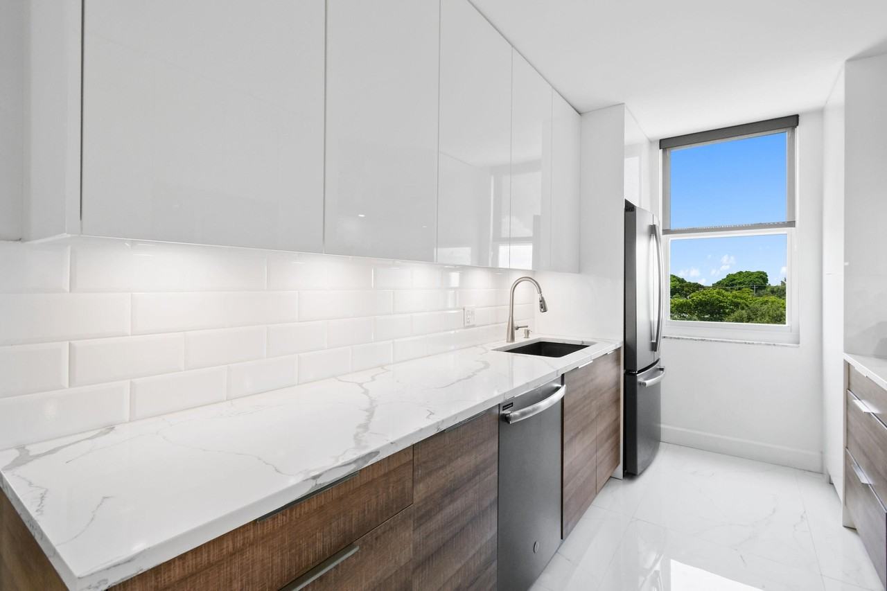 1701 S Flagler Dr #609 - Photo 6 of 31