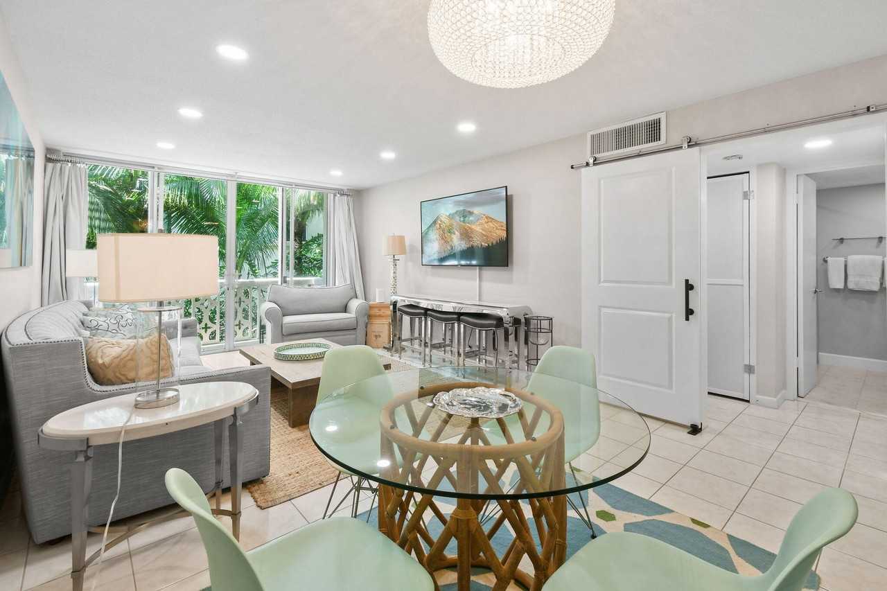 227 Brazilian Ave #2H - Photo 5 of 24