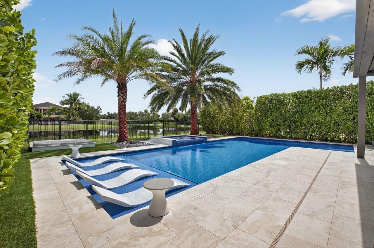 16726 Picardy Way - Photo 3 of 50