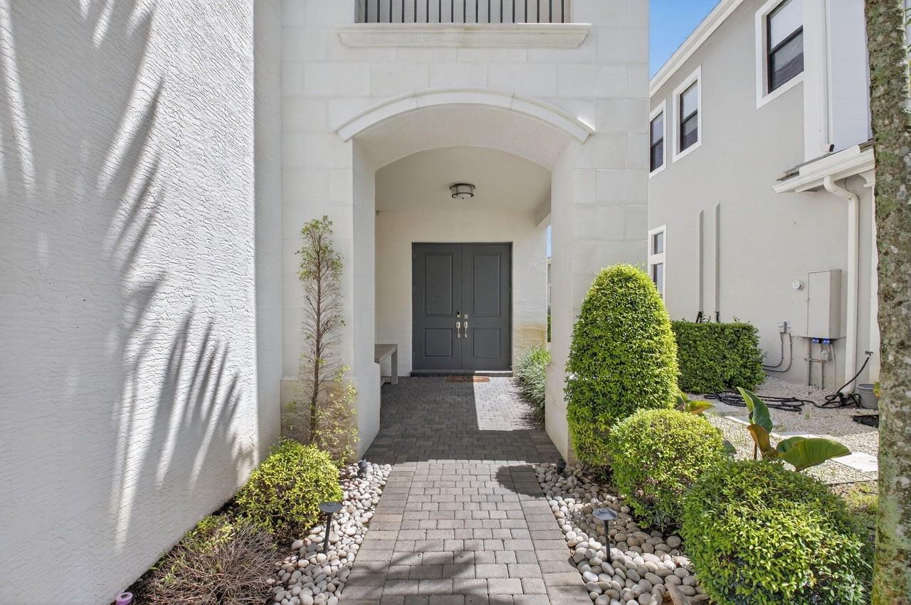 16726 Picardy Way - Photo 5 of 50