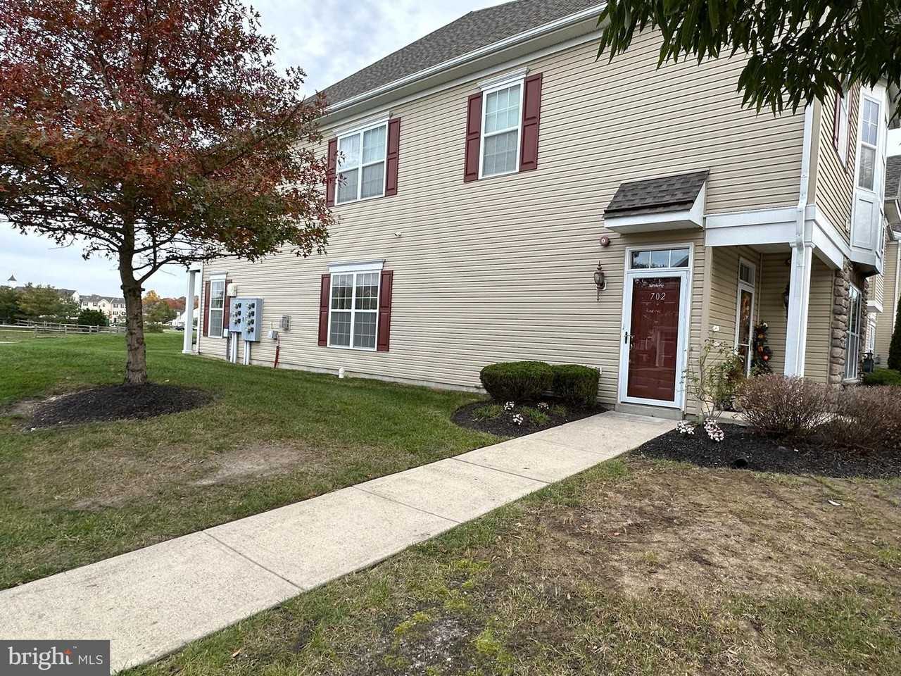 702 Van Gogh Court - Photo 2 of 19