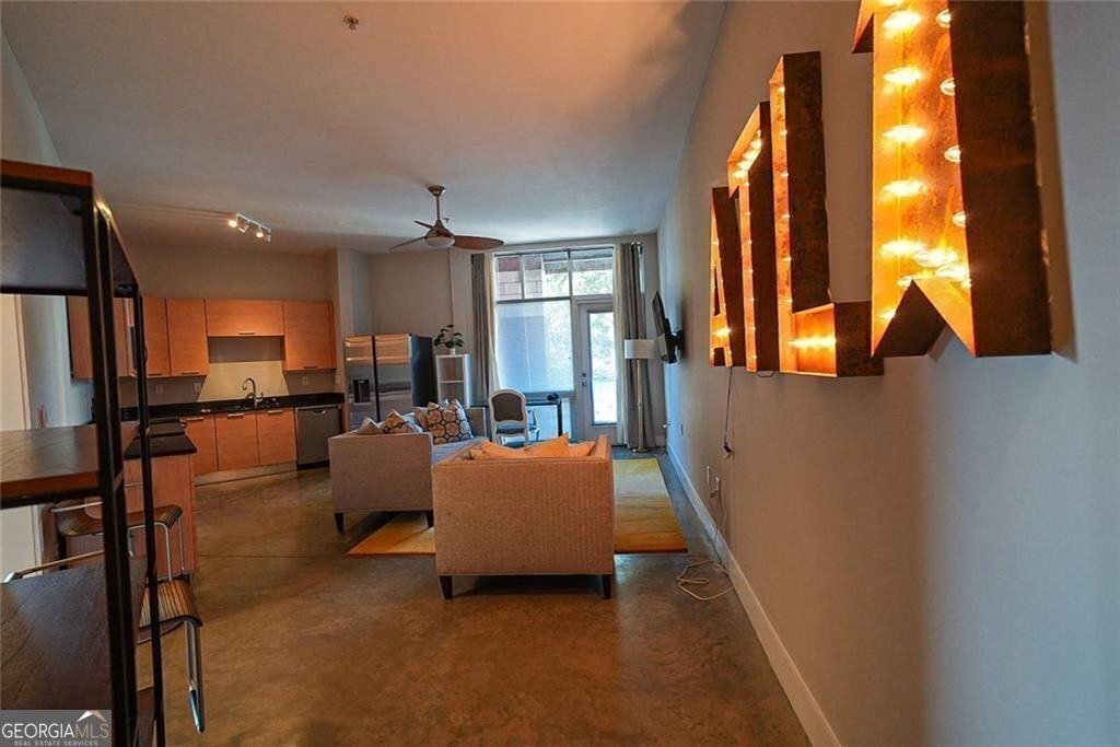 89 Mangum St Sw - Photo 2 of 11