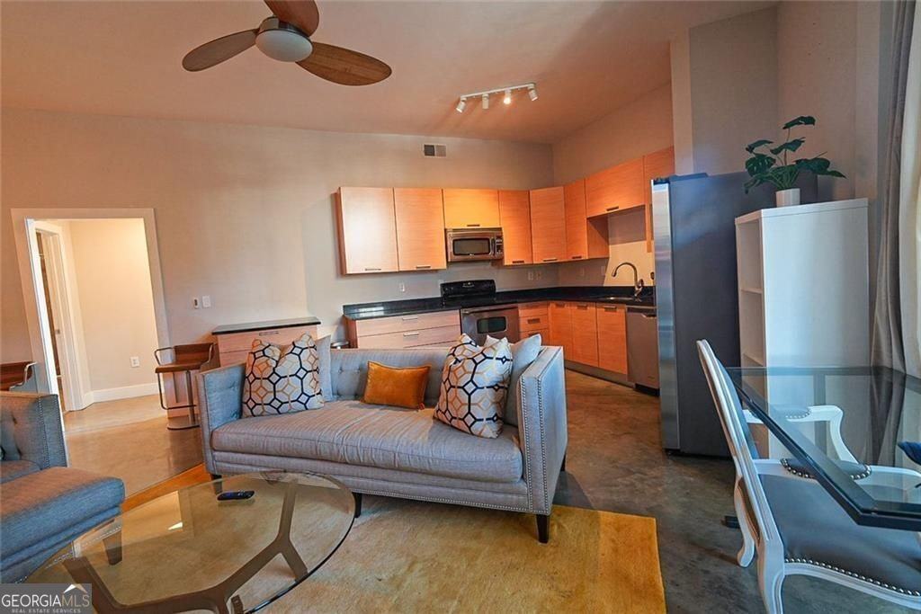 89 Mangum St Sw - Photo 4 of 11