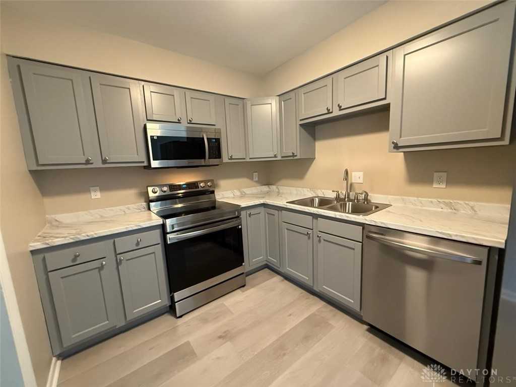 3102 E Stroop Rd - Photo 3 of 9