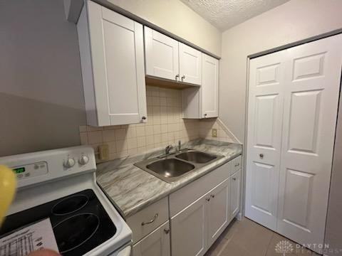 246 Oak St - Photo 4 of 8